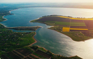 Lacul de acumulare Costești-Stânca